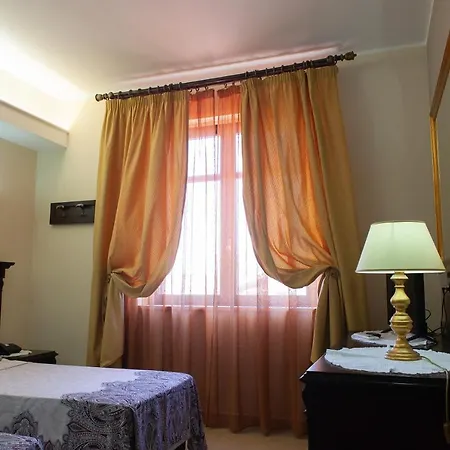 Hotel Sammartano 3*